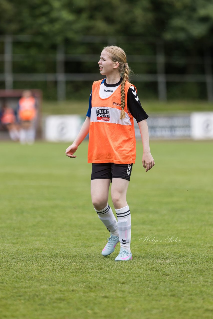 Bild 51 - Loewinnen Cup